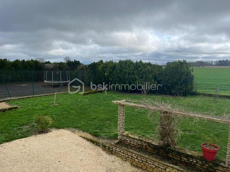 Demeure - 467 m² - 6 pièces