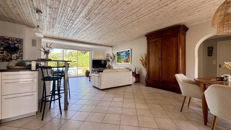 Maison - 140 m² - 5 pièces