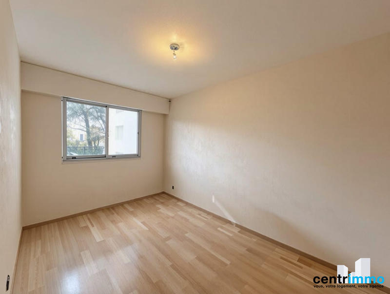 Appartement - 72 m² - 72 pièces