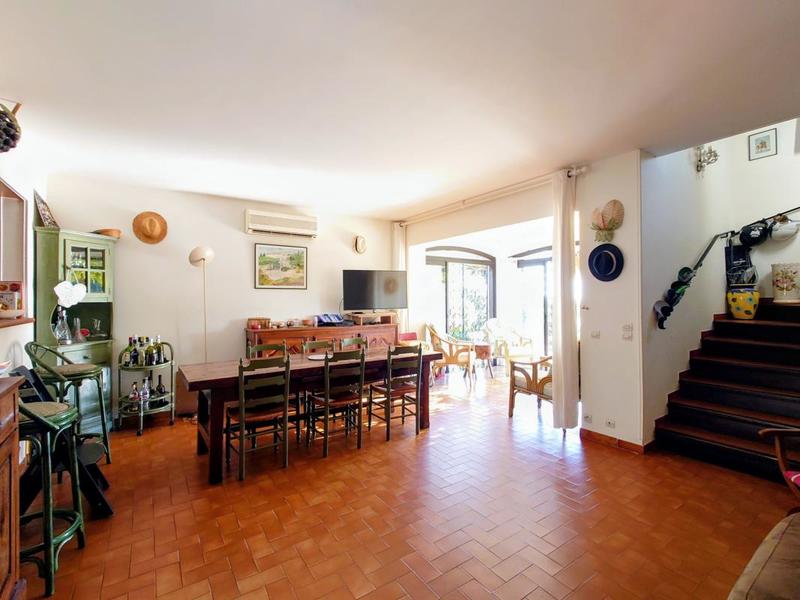 Maison jumelée - 92 m² - 3 pièces