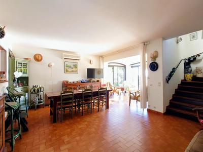 Maison jumelée - 92 m² - 3 pièces