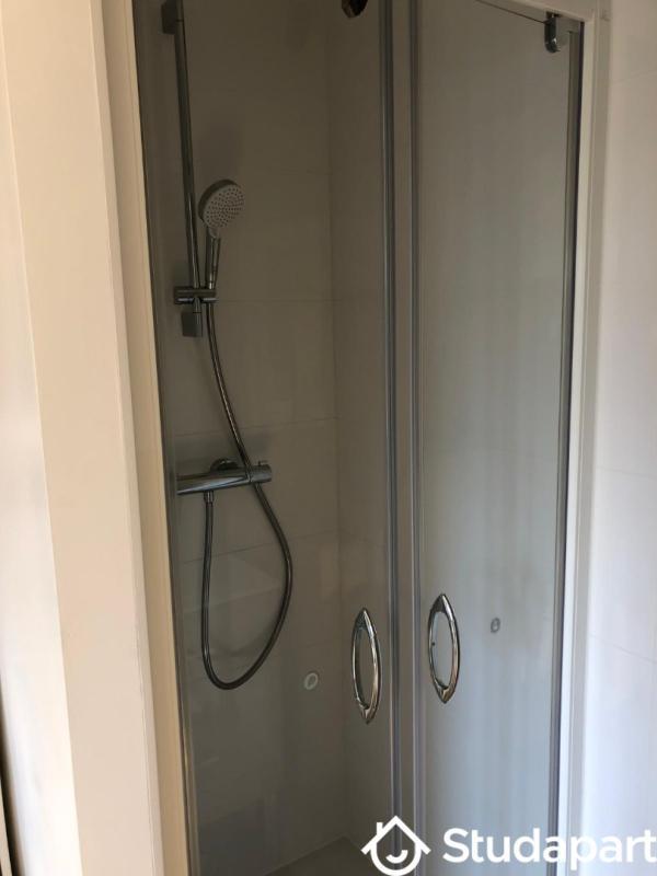 Chambre - 13 m² - 1 pièce