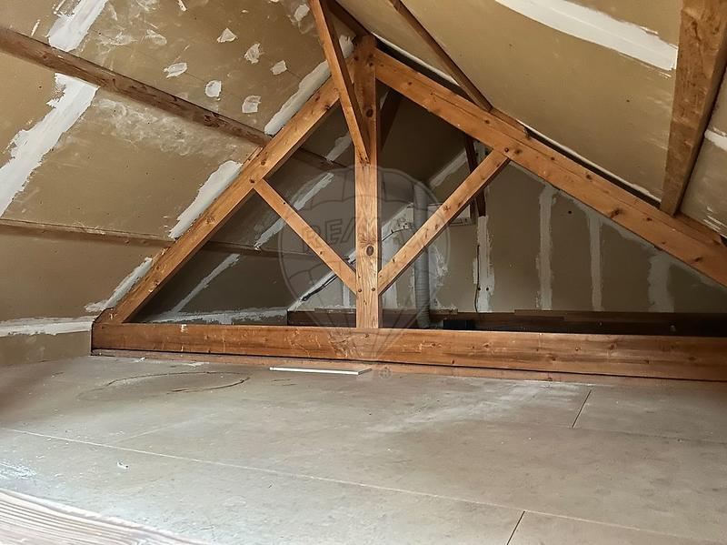 Local commercial - 143 m² - 4 pièces