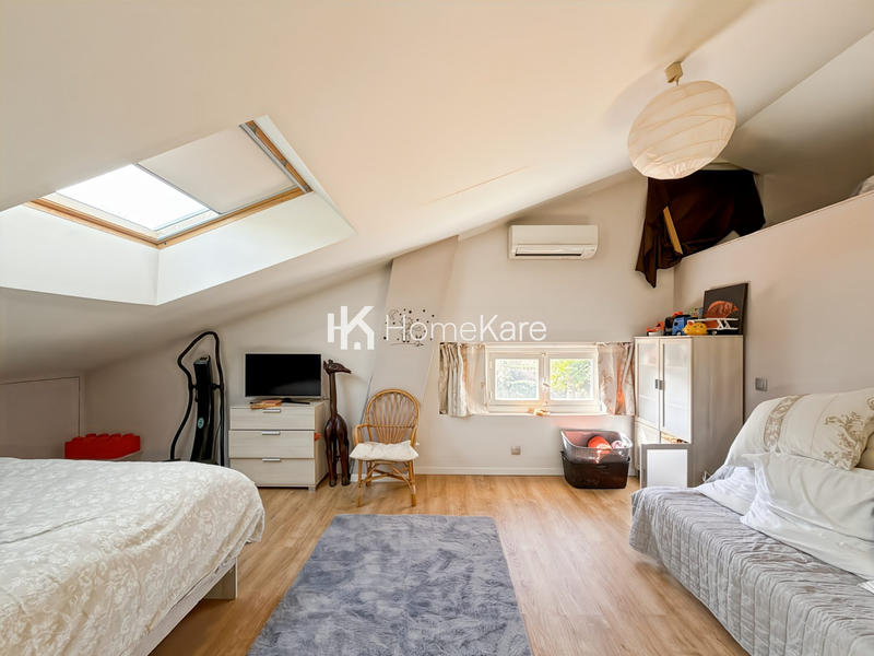 Maison - 110 m² - 4 pièces