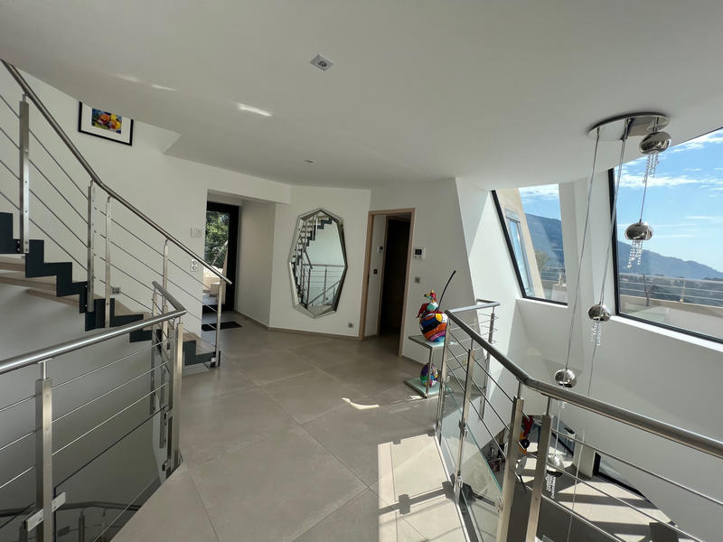 Villa - 335 m² - 7 pièces