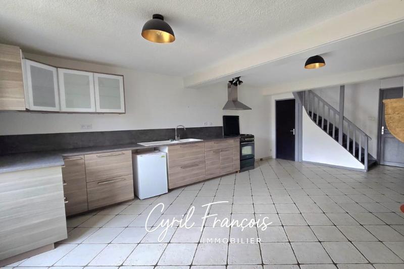 Maison - 212 m² - 8 pièces