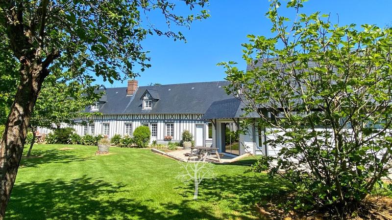 Maison - 180 m² - 5 pièces