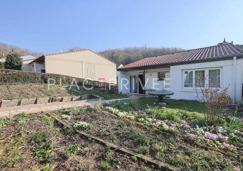 Maison - 102 m² - 5 pièces