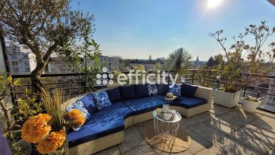 Appartement - 100 m² - 5 pièces