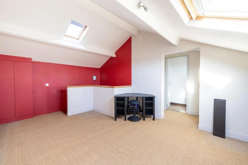 Maison - 161 m² - 10 pièces