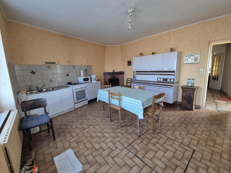 Maison en pierre - 109 m² - 3 pièces