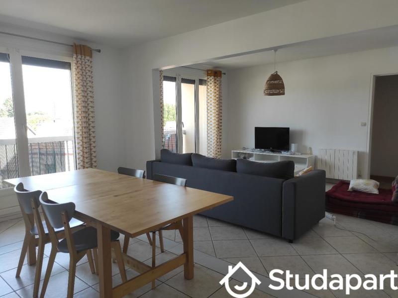 Chambre - 12 m² - 1 pièce