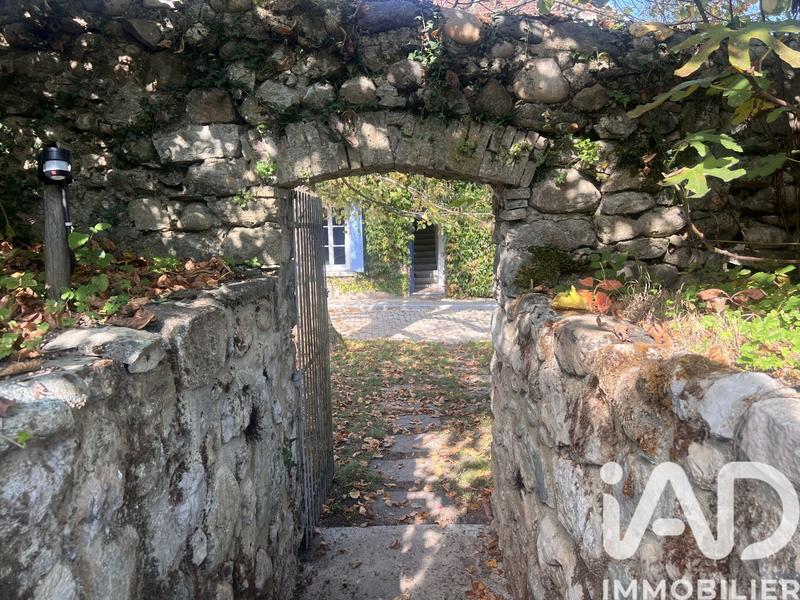 Maison - 283 m² - 11 pièces