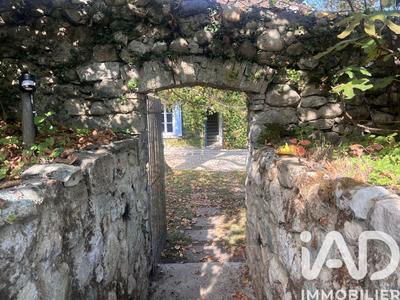 Maison - 283 m² - 11 pièces