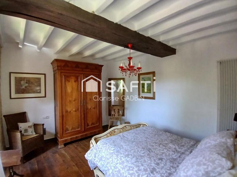 Maison - 225 m² - 10 pièces