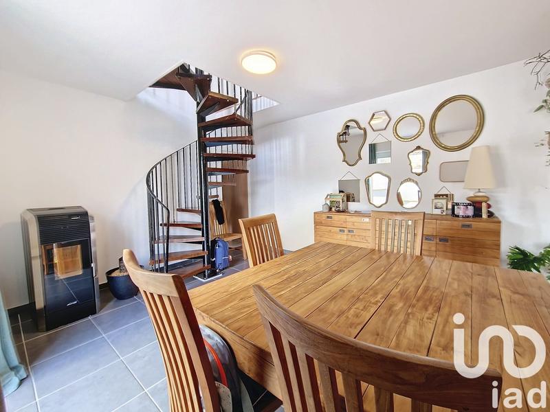 Maison - 95 m² - 5 pièces