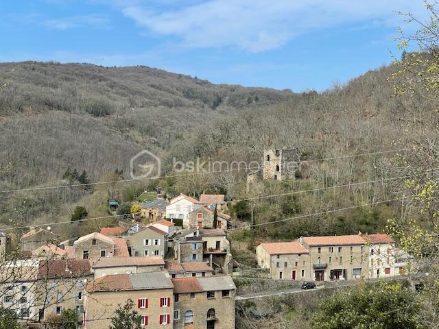 Maison de village - 200 m² - 11 pièces