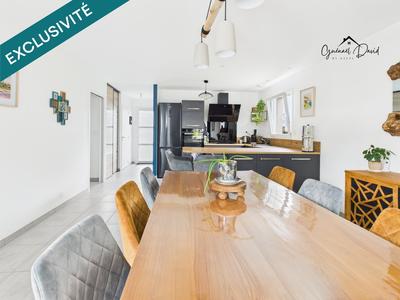 Maison - 95 m² - 4 pièces