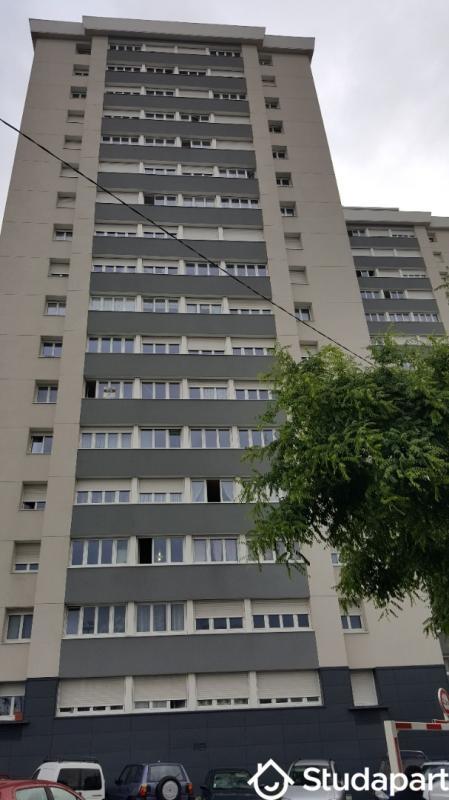 Chambre - 13 m² - 1 pièce