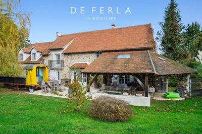 Propriété - 260 m² - 10 pièces