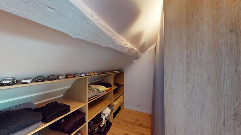 Maison - 220 m² - 9 pièces