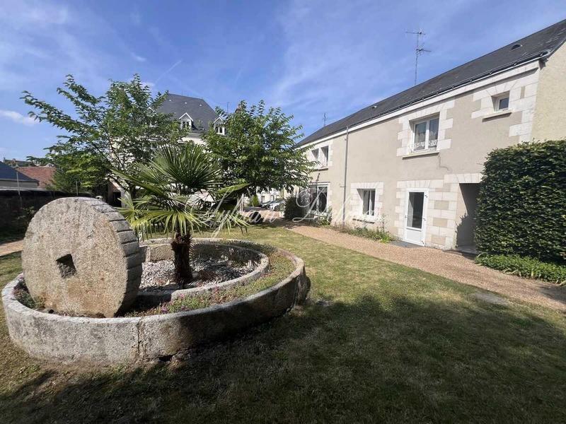 Château - 1 000 m² - 32 pièces