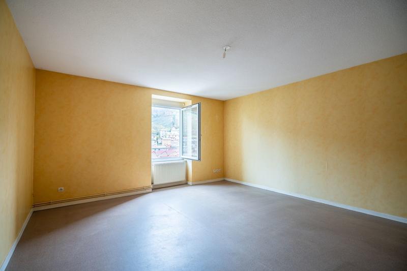 Appartement - 80 m² - 4 pièces