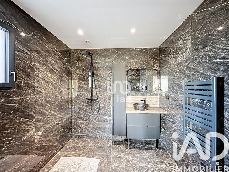 Maison - 167 m² - 6 pièces