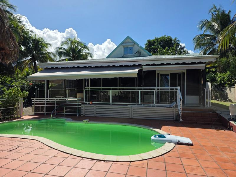 Maison - 108 m² - 4 pièces