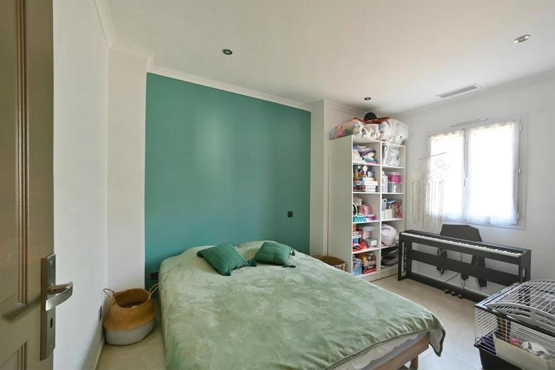 Villa - 232 m² - 8 pièces