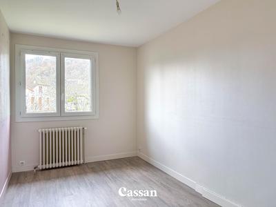 Maison - 97 m² - 5 pièces