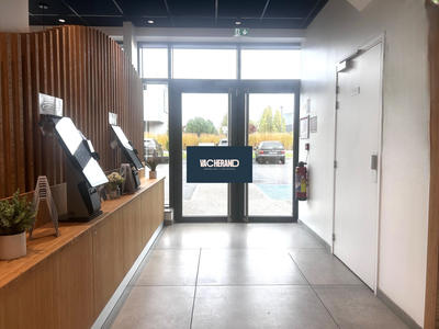 Local commercial - 190 m² - 1 pièce