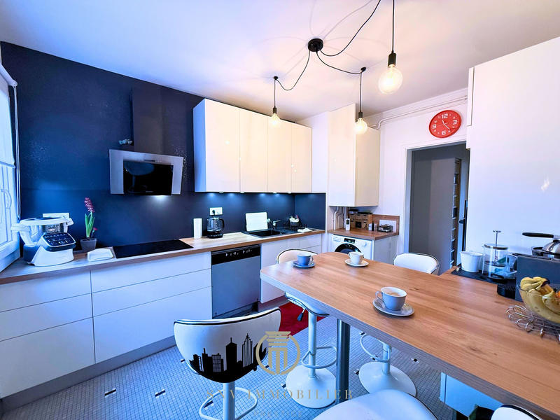 Appartement - 80 m² - 4 pièces