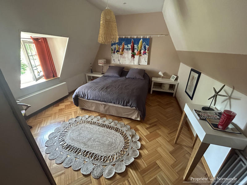 Maison - 194 m² - 7 pièces