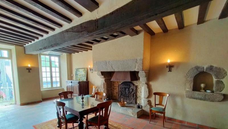 Maison de village - 200 m² - 7 pièces