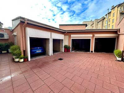 Parking / Garage - 11 m²