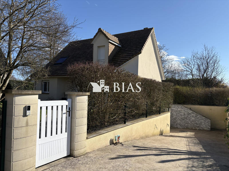 Maison - 106 m² - 5 pièces