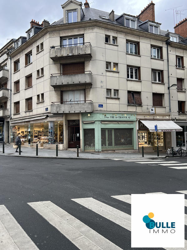 Appartement - 80 m² - 4 pièces