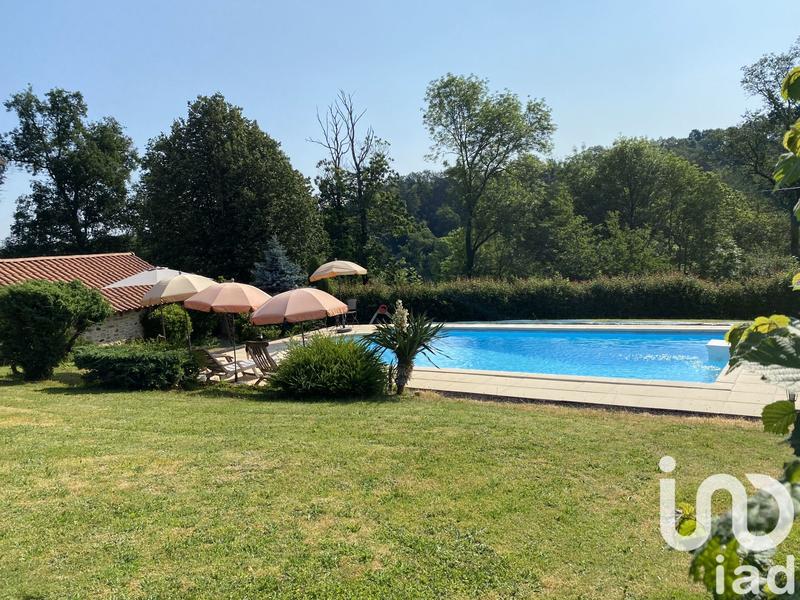 Maison - 269 m² - 7 pièces