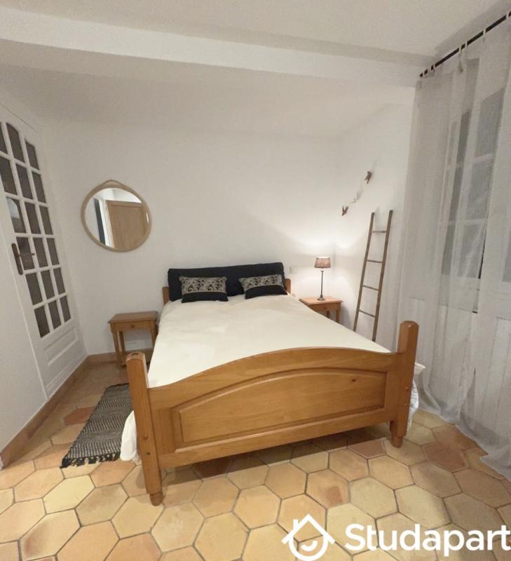 Chambre - 9 m² - 1 pièce