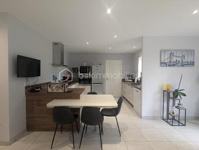 Maison - 86 m² - 5 pièces