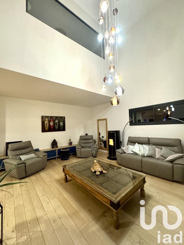 Maison de maîtres - 252 m² - 7 pièces