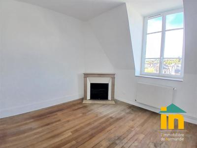 Appartement - 112 m² - 4 pièces