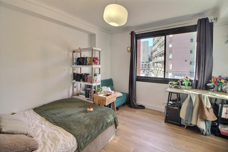 Appartement - 105 m² - 4 pièces