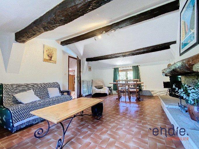 Maison - 450 m² - 15 pièces