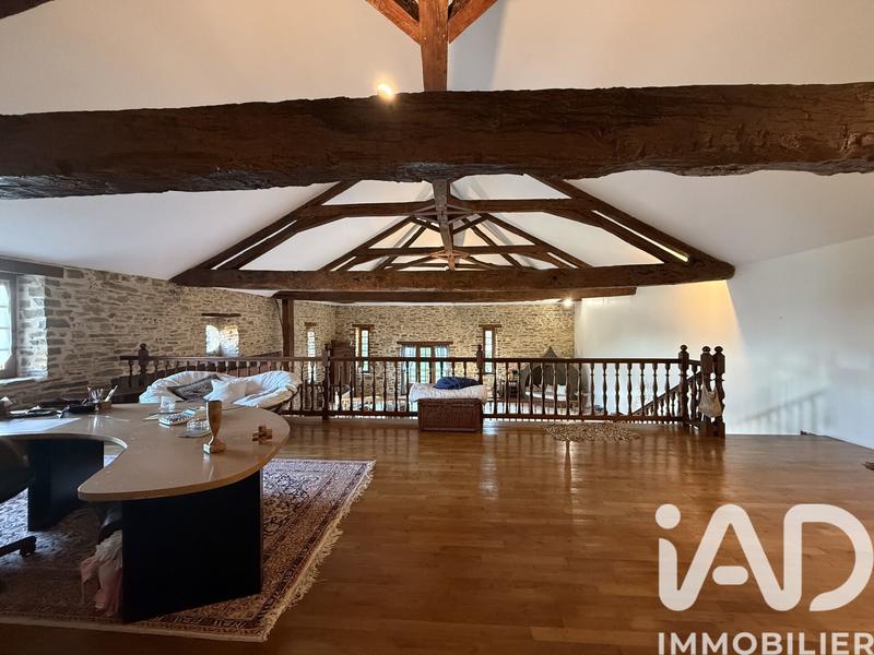 Maison - 347 m² - 7 pièces