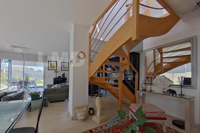 Maison contemporaine - 121 m² - 5 pièces