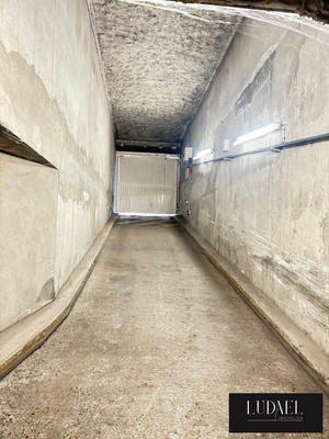 Parking / Garage - 12 m²