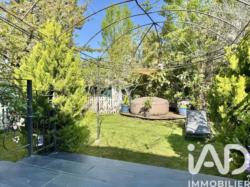 Maison - 189 m² - 8 pièces