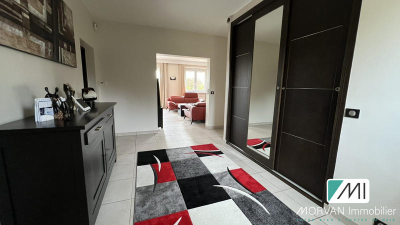 Maison - 240 m² - 7 pièces